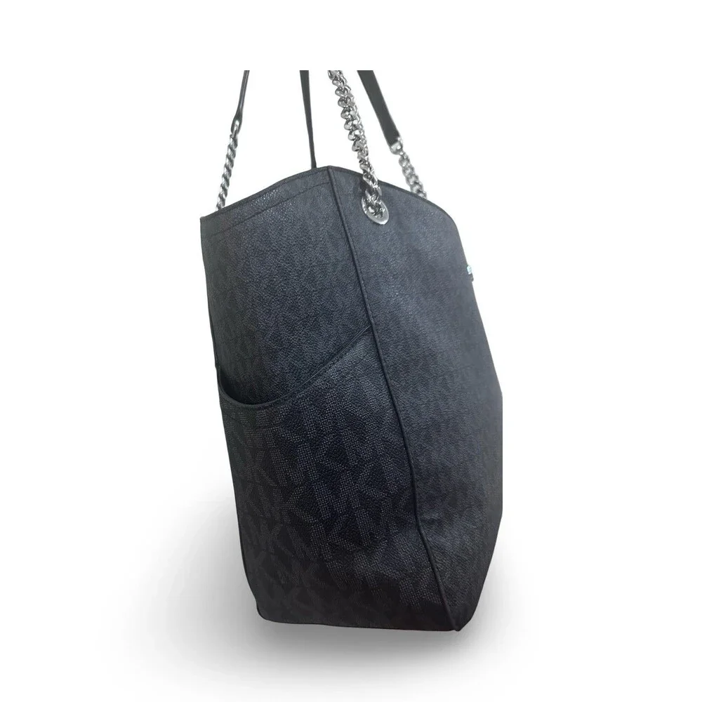 Michael Kors Jet Set Travel Large Chain Shoulder Tote in the color black.